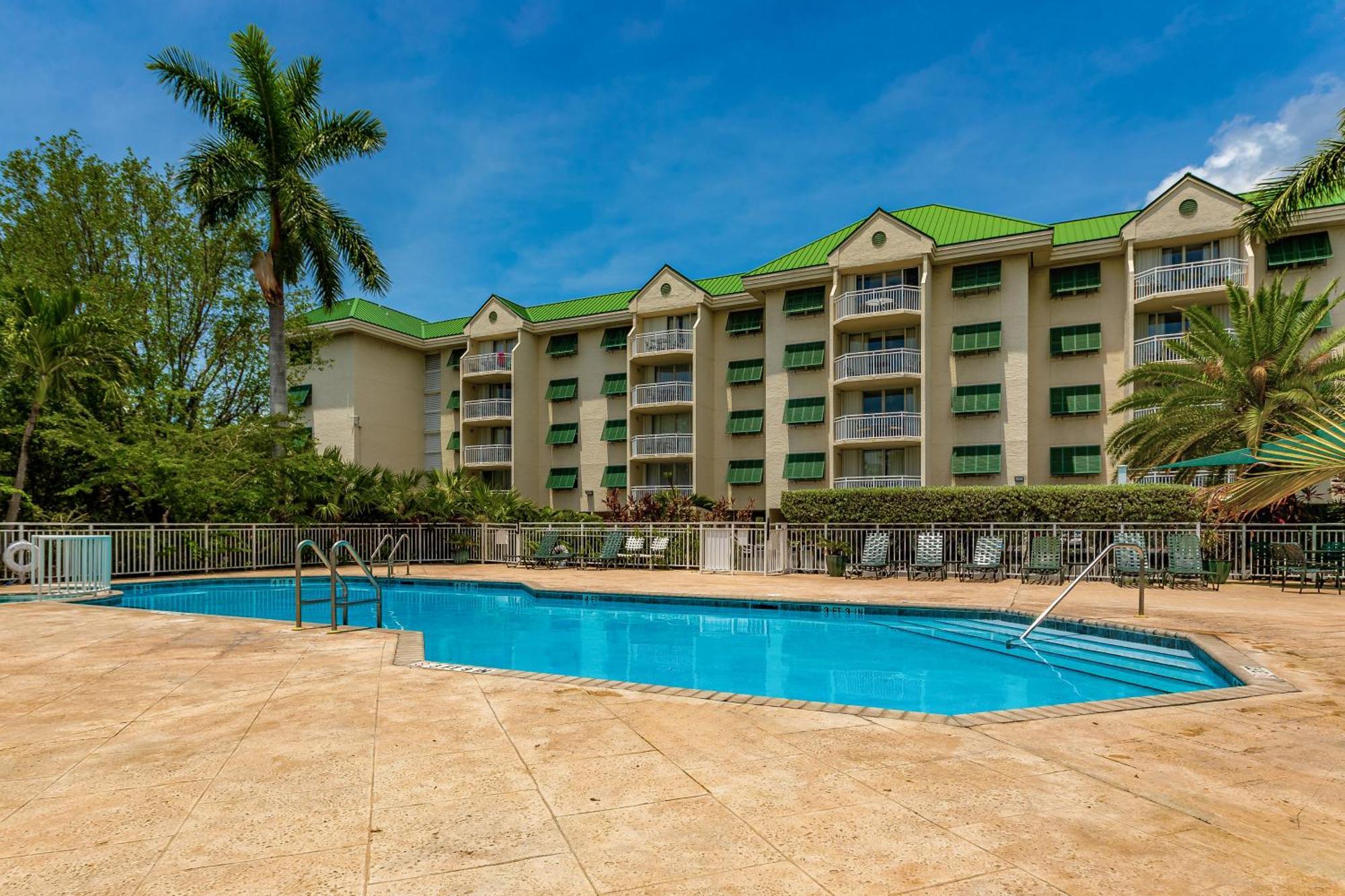 Sunrise Suites Dominican Suite #110 Key West Oda fotoğraf